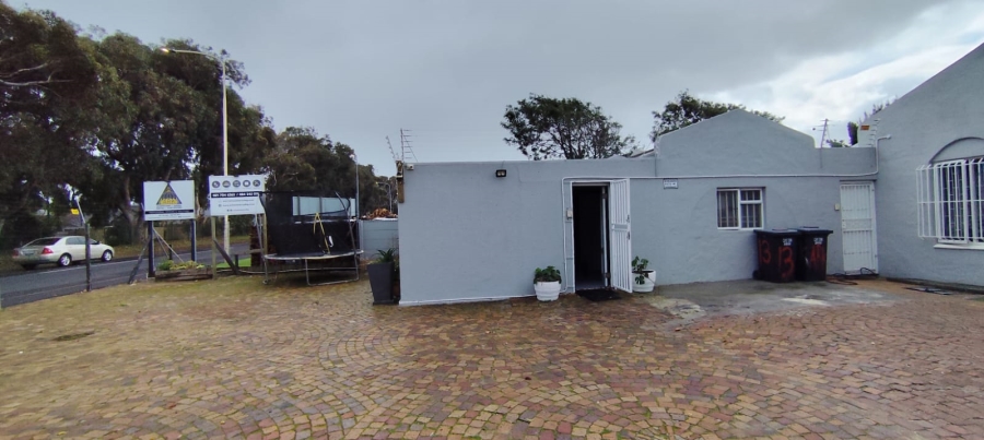 To Let commercial Property for Rent in Heathfield Western Cape